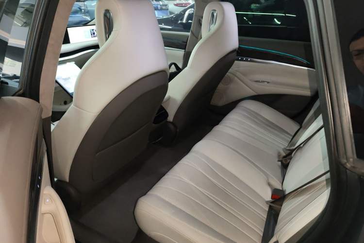 Used IM L7 2022 Dynamic Model Left Rear Seat
