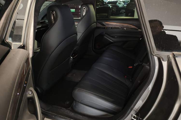 Used IM L7 2022 Dynamic Model Left Rear Seat