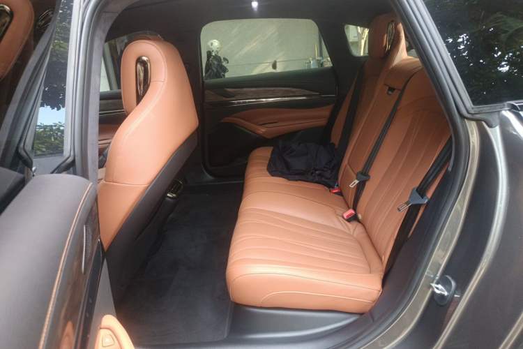 Used IM L7 2022 Pro Model Left Rear Seat