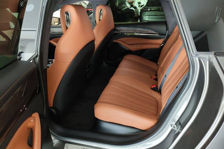 Used IM L7 2022 Dynamic Model Left Rear Seat