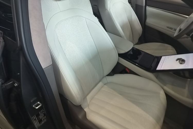 Used IM L7 2022 Pro Model Right Front Seat