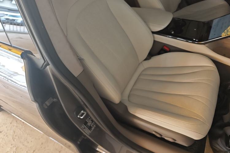 Used IM L7 2022 Pro Model Right Front Seat