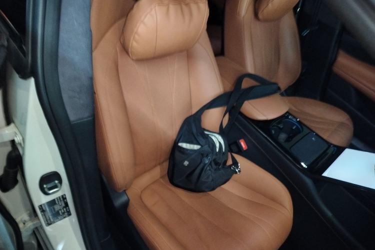 Used IM L7 2022 Pro Model Right Front Seat