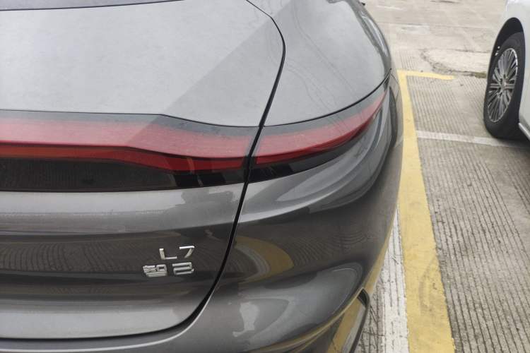 Used IM L7 2022 Dynamic Model Right Rear Taillight