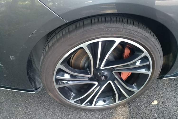 Used IM L7 2022 Angel Wheel Edition Right Rear Wheel Hub