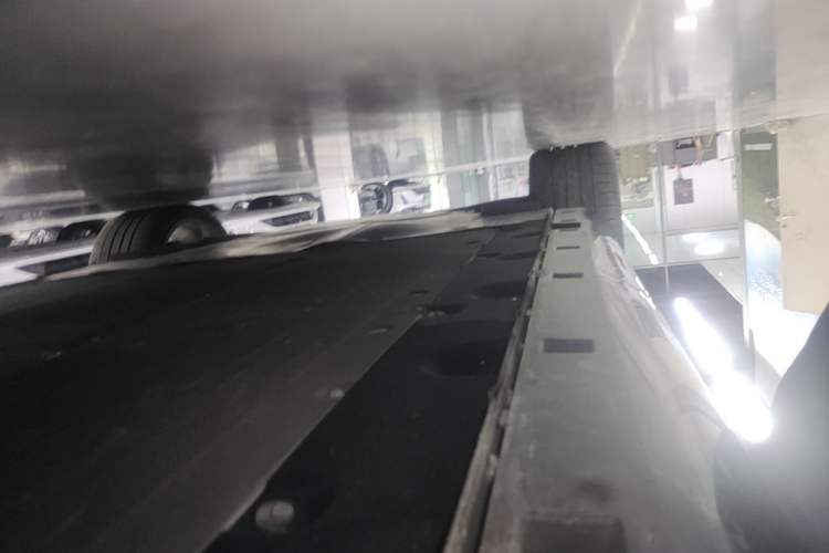 Used IM L7 2022 Pro Model Right Side Sill