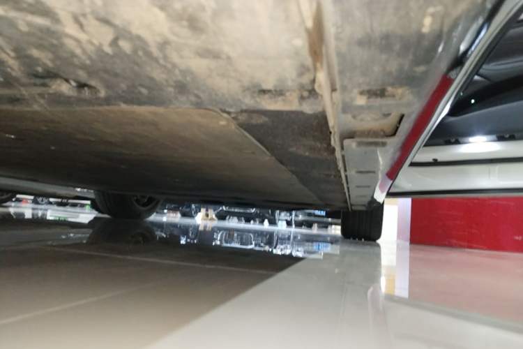 Used IM L7 2022 Dynamic Model Right Side Sill