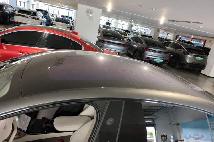 Used IM L7 2022 Dynamic Model Roof