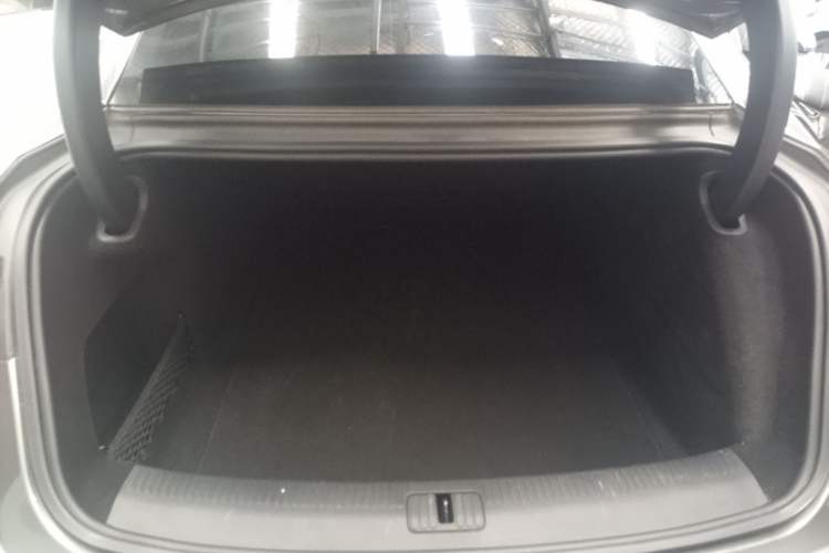 Used IM L7 2022 Dynamic Model Trunk