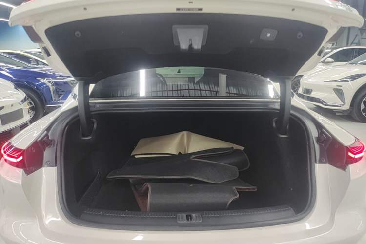 Used IM L7 2022 Pro Model Trunk
