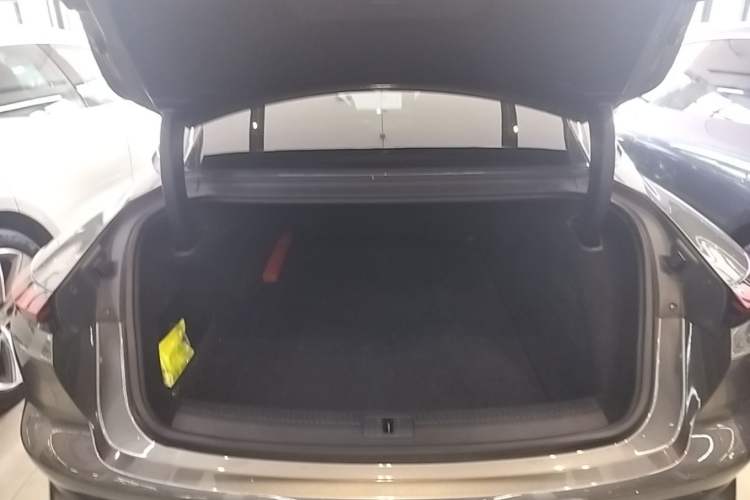 Used IM L7 2022 Pro Model Trunk
