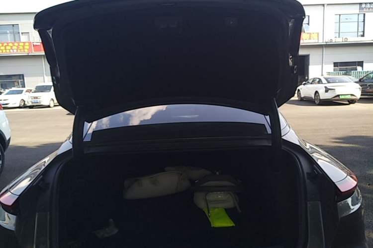 Used IM L7 2022 Angel Wheel Edition Trunk