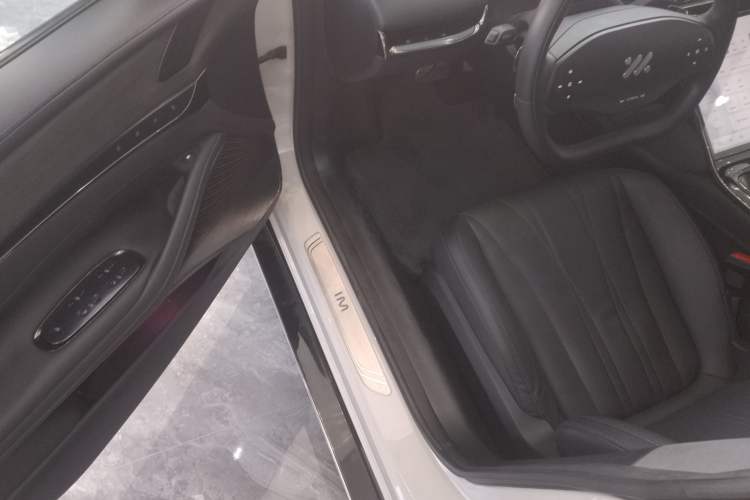 Used IM L7 2022 Dynamic Model Driver Seat