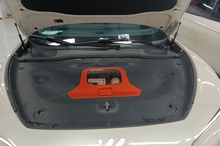 Used IM L7 2022 Dynamic Model Engine Bay