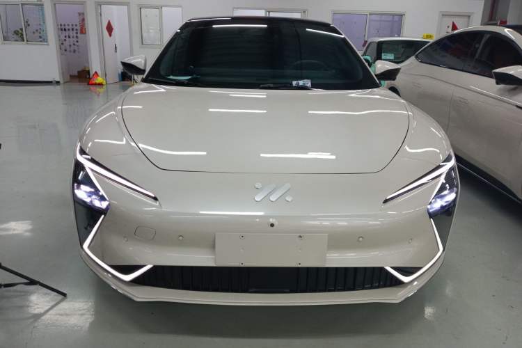 Used IM L7 2022 Dynamic Model Exterior 1
