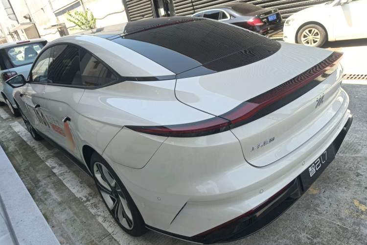 Used IM L7 2022 Dynamic Model Exterior 3