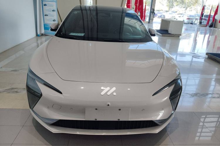 Used IM L7 2022 Dynamic Model Front
