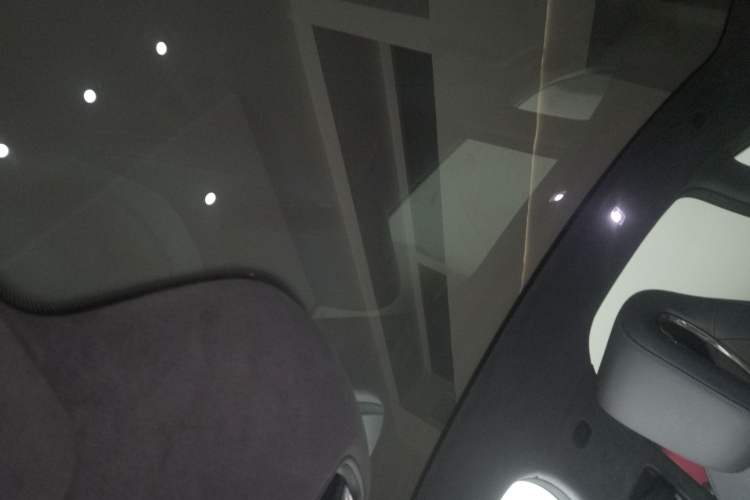 Used IM L7 2022 Dynamic Model Headliner