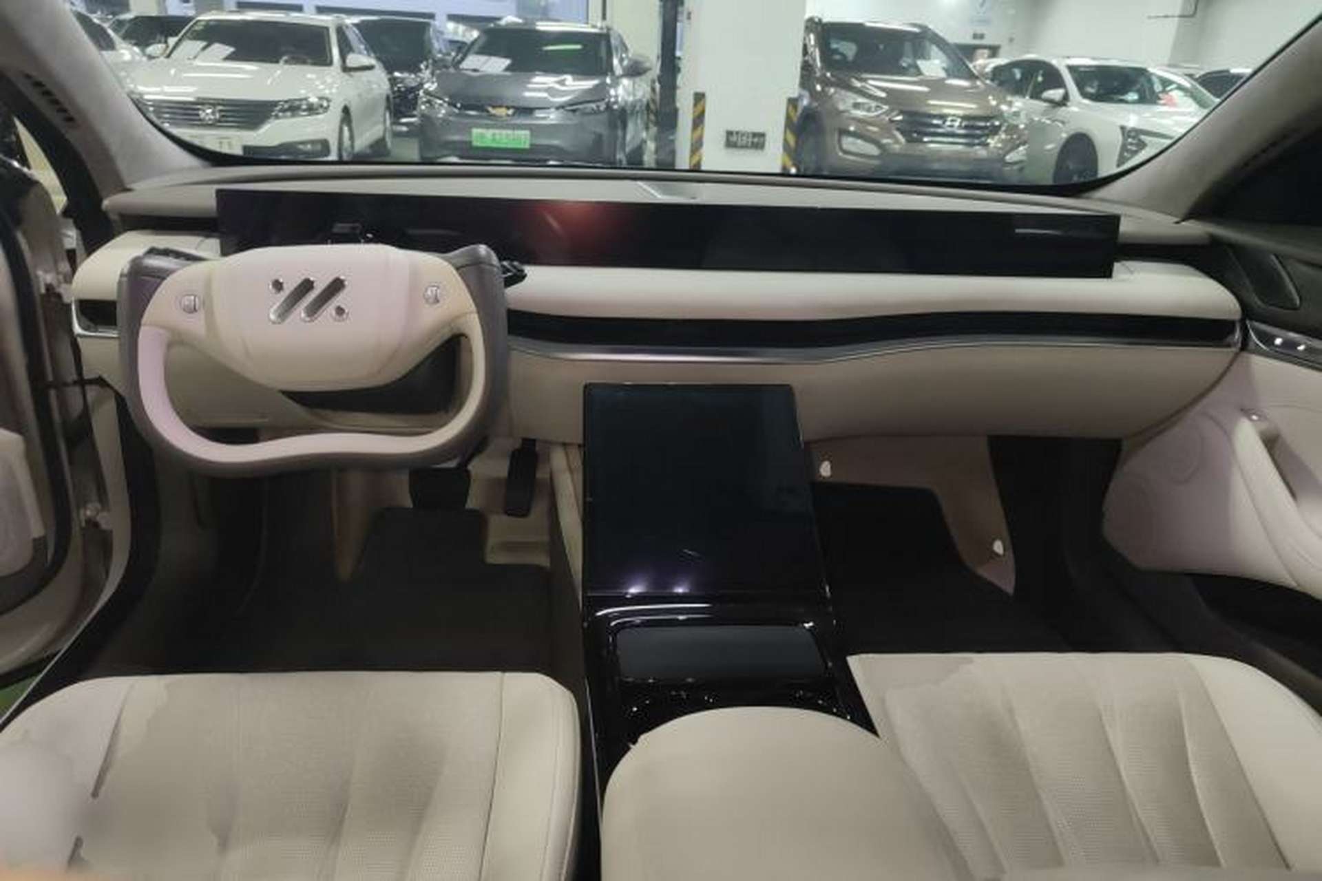 Used IM L7 2022 Dynamic Model Interior 2