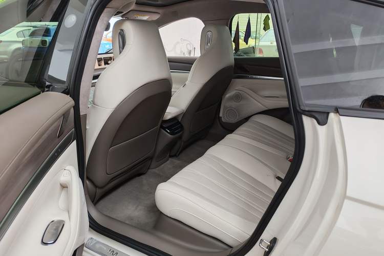 Used IM L7 2022 Pro Model Interior 4