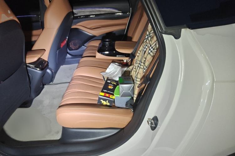 Used IM L7 2022 Dynamic Model Interior 4