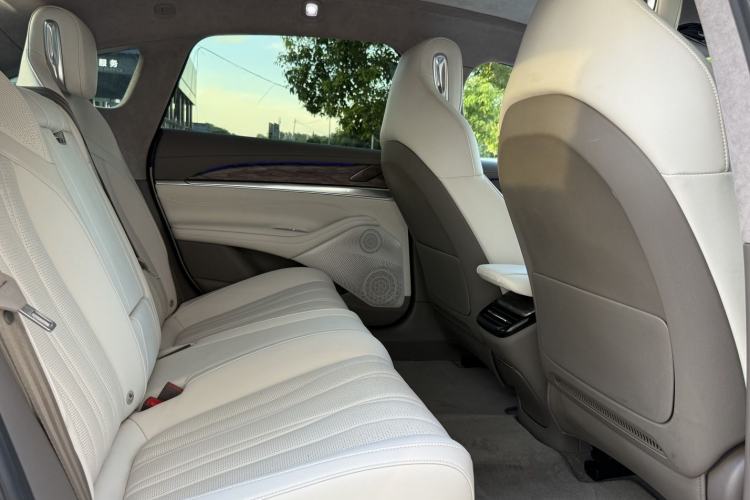 Used IM L7 2022 Dynamic Model Interior 4