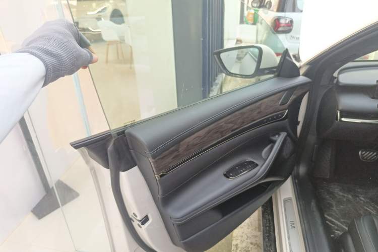 Used IM L7 2022 Dynamic Model Interior 7