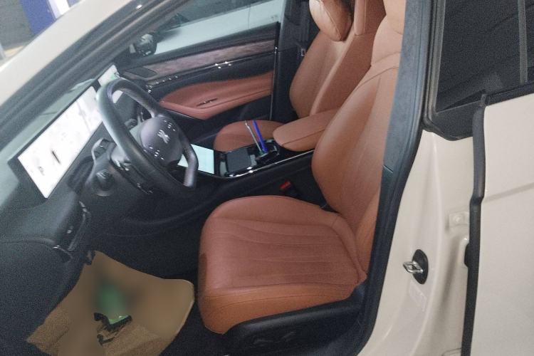 Used IM L7 2022 Dynamic Model Left Front Seat