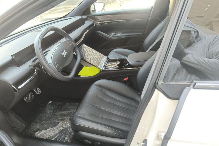 Used IM L7 2022 Dynamic Model Left Front Seat