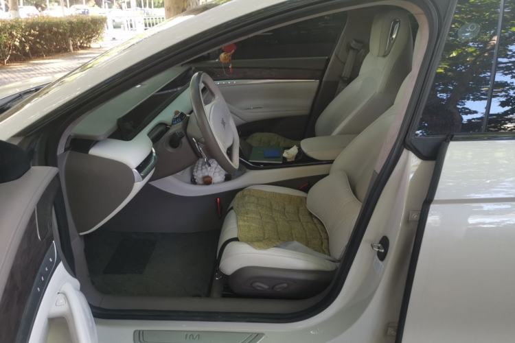 Used IM L7 2022 Dynamic Model Left Front Seat