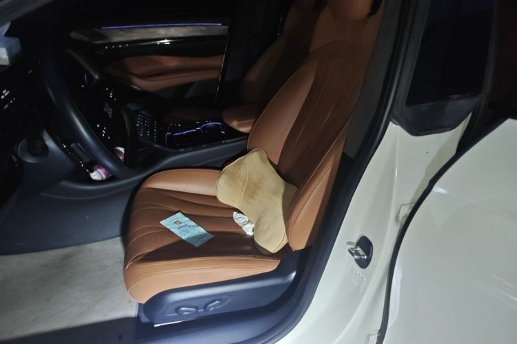 Used IM L7 2022 Dynamic Model Left Front Seat