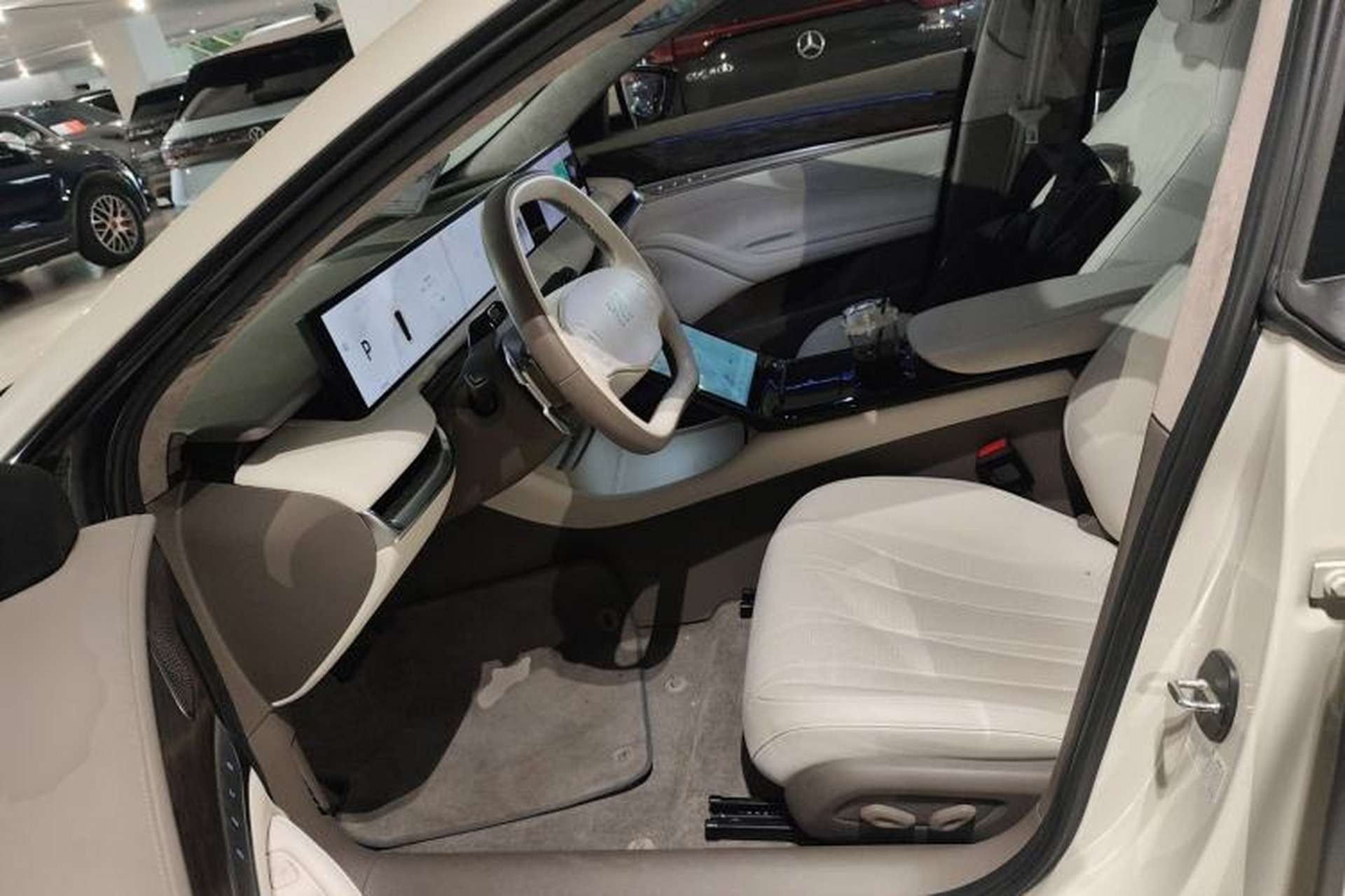 Used IM L7 2022 Dynamic Model Left Front Seat