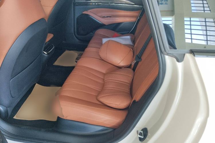Used IM L7 2022 Dynamic Model Left Rear Seat
