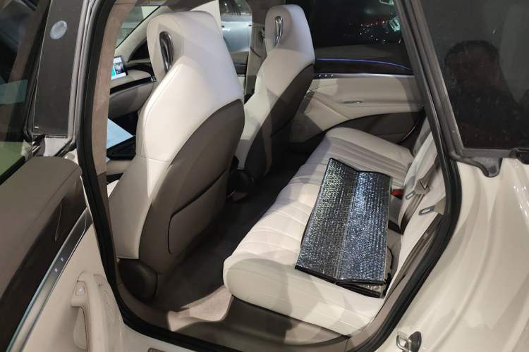 Used IM L7 2022 Dynamic Model Left Rear Seat