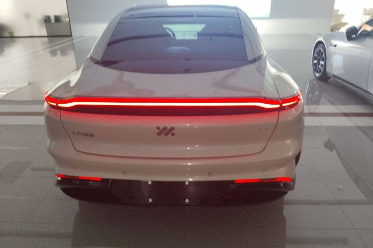 Used IM L7 2022 Dynamic Model Rear