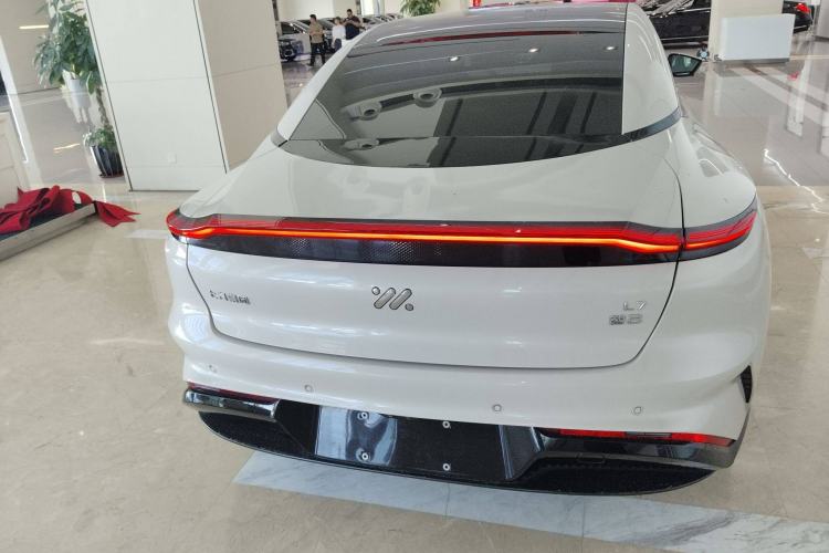 Used IM L7 2022 Dynamic Model Rear