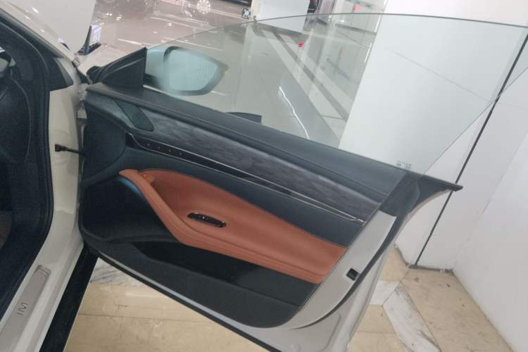Used IM L7 2022 Dynamic Model Right Front Door Interior