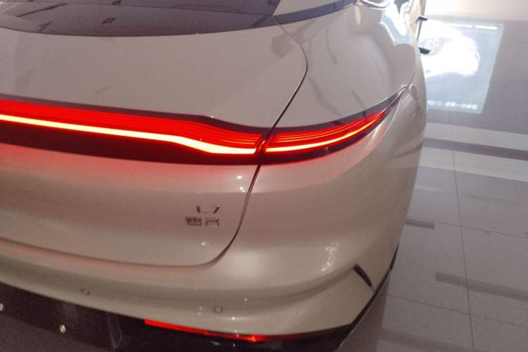 Used IM L7 2022 Dynamic Model Right Rear Taillight