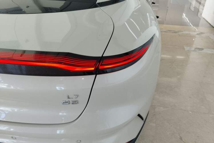 Used IM L7 2022 Dynamic Model Right Rear Taillight