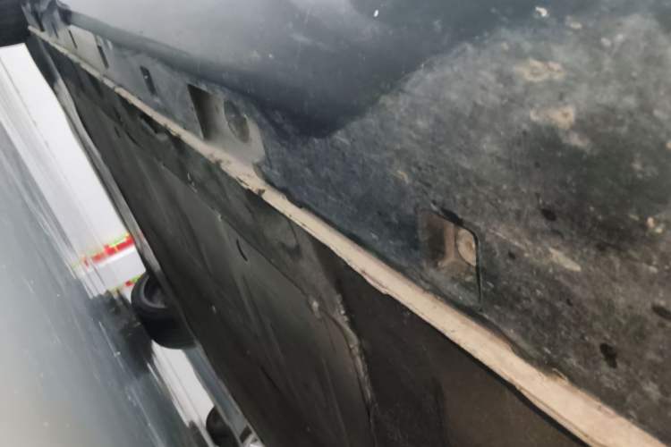 Used IM L7 2022 Pro Model Right Side Sill