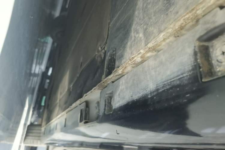 Used IM L7 2022 Pro Model Right Side Sill