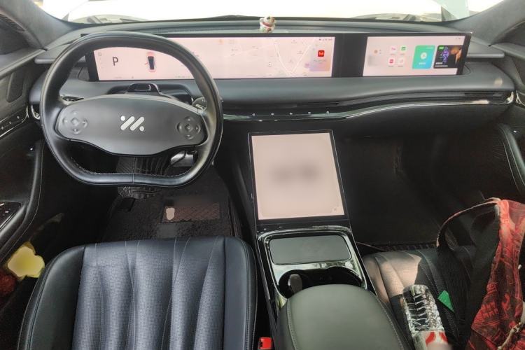Used IM L7 2022 Dynamic Model Center Console