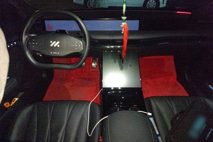 Used IM L7 2022 Dynamic Model Center Console