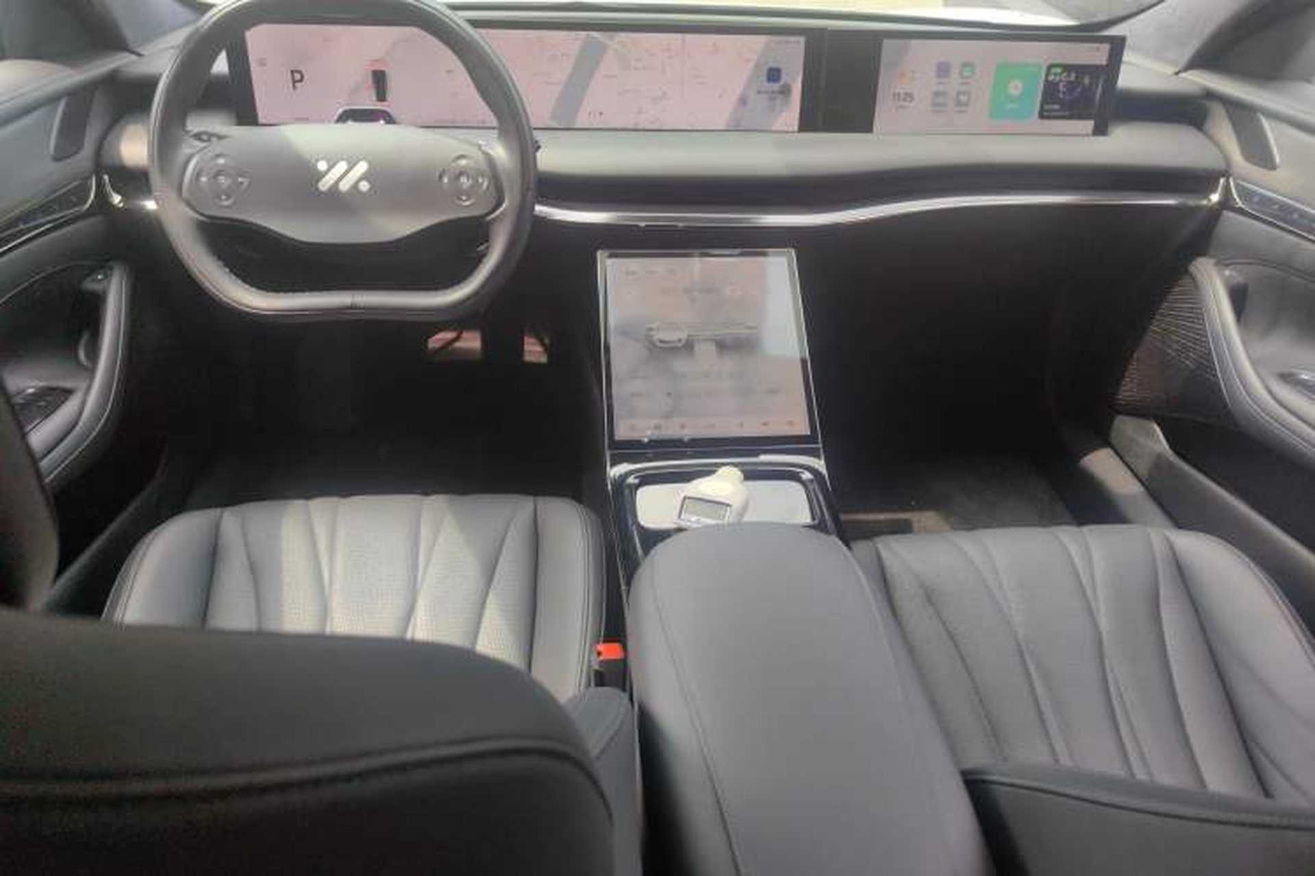Used IM L7 2022 Angel Wheel Edition Center Console