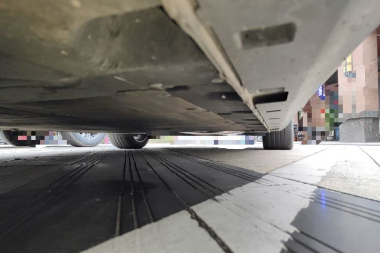 Used IM L7 2022 Dynamic Model Chassis Front Left