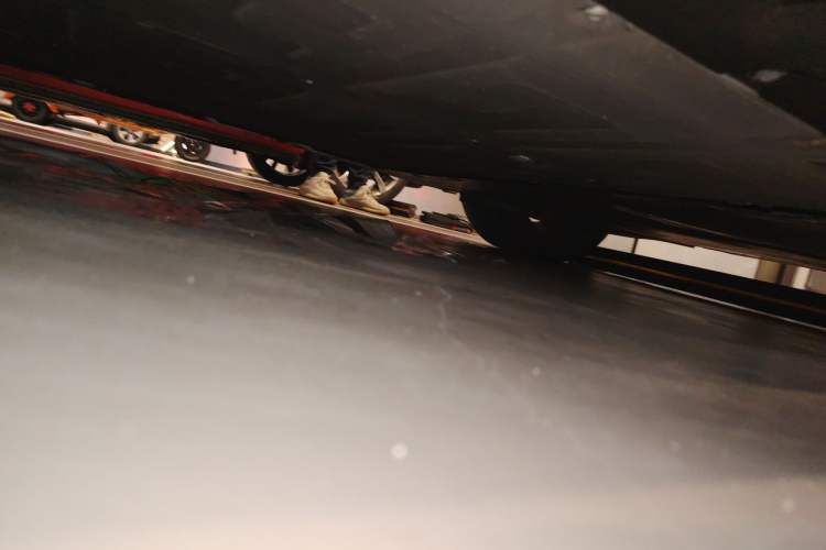 Used IM L7 2022 Dynamic Model Chassis Front Left