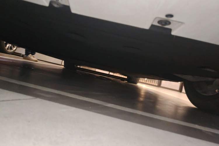 Used IM L7 2022 Dynamic Model Chassis Rear