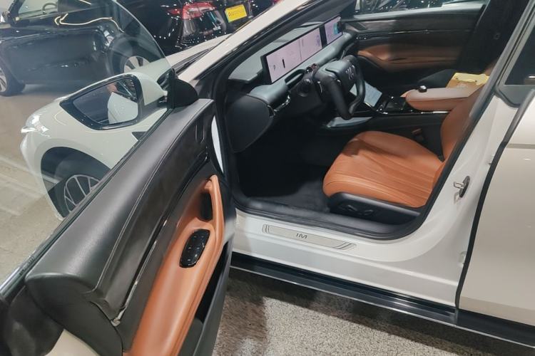Used IM L7 2022 Dynamic Model Driver Seat