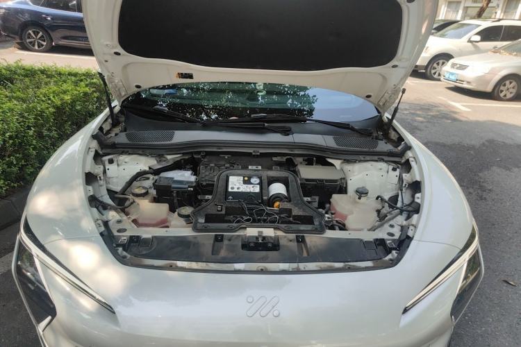 Used IM L7 2022 Dynamic Model Engine Bay