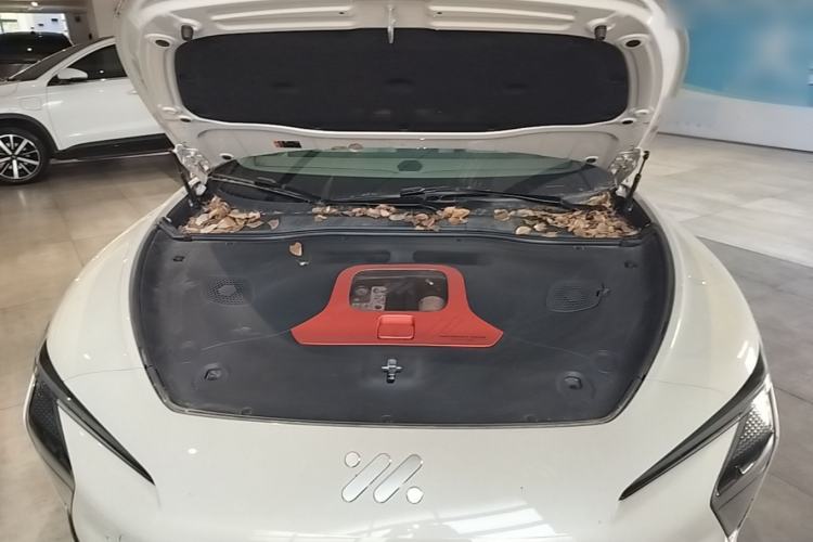 Used IM L7 2022 Dynamic Model Engine Bay
